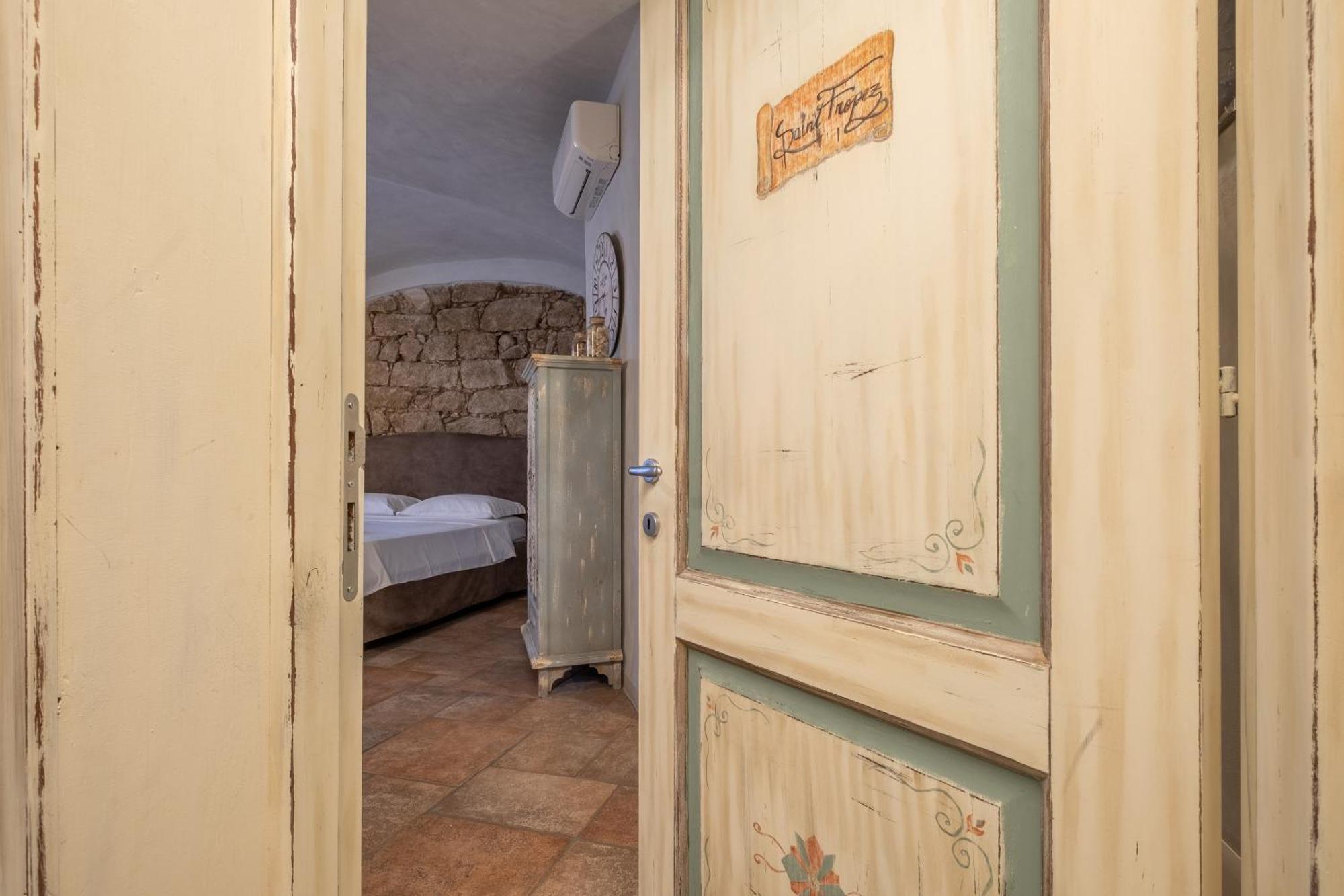 Dimoras Dimore Nel Cuore Di Gasthof Olbia